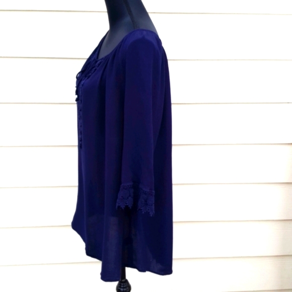 DANIEL RAINN Navy Boho Tunic Top with Lace (1X) - Picture 3 of 10
